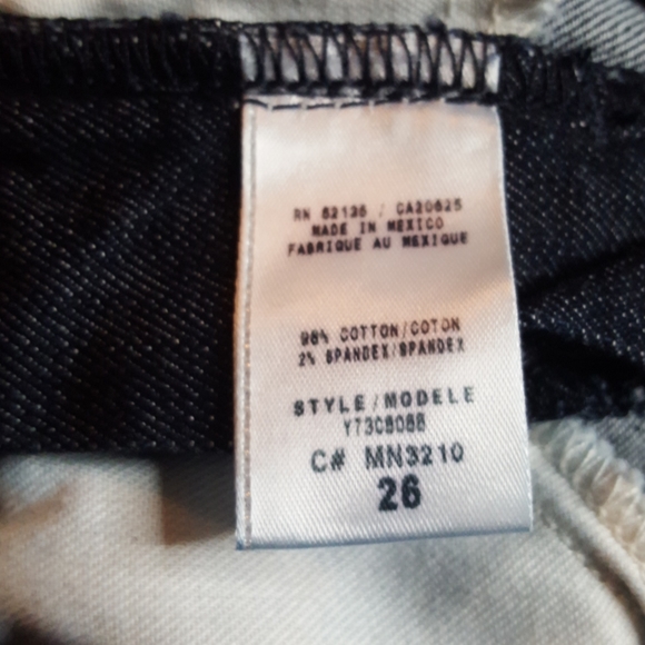 28" Hem - Guess Frankie Flare Jeans; Size 26 - Picture 5 of 12